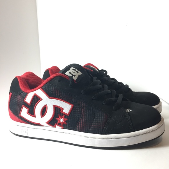 low top dc shoes